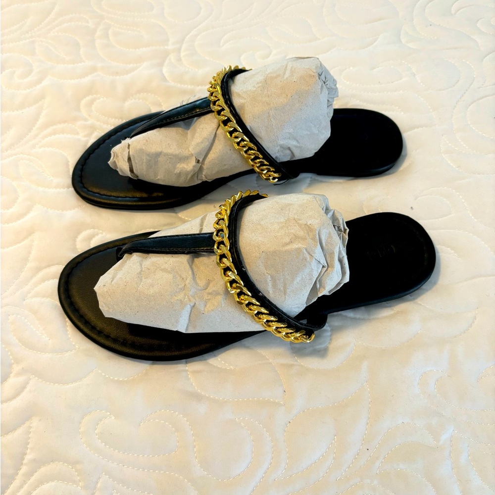 NWOT Old Navy black and gold sandals -size 8
